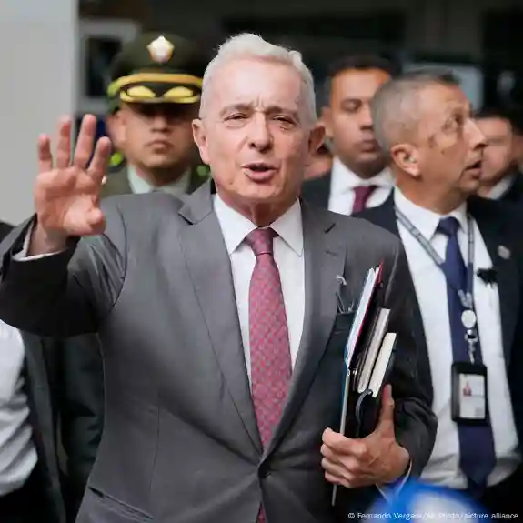 En libertad expresidente de Colombia Álvaro Uribe 